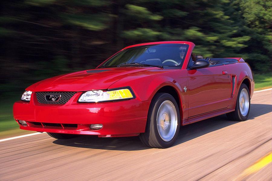  Ford Mustang GT Convertible 1999 года  (фото 22 из 74)